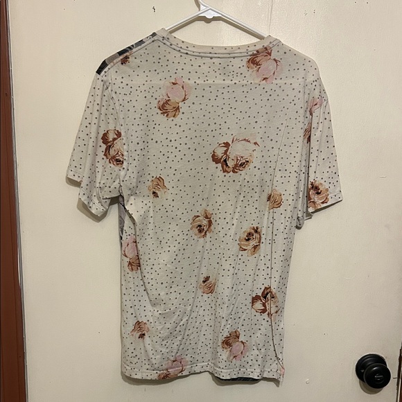 Abstract Patterned Top - Picture 3 of 6